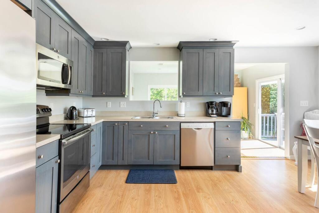 Unique Retreat With Private Patio, 4 King Beds And Bbq Villa Groton Exterior foto