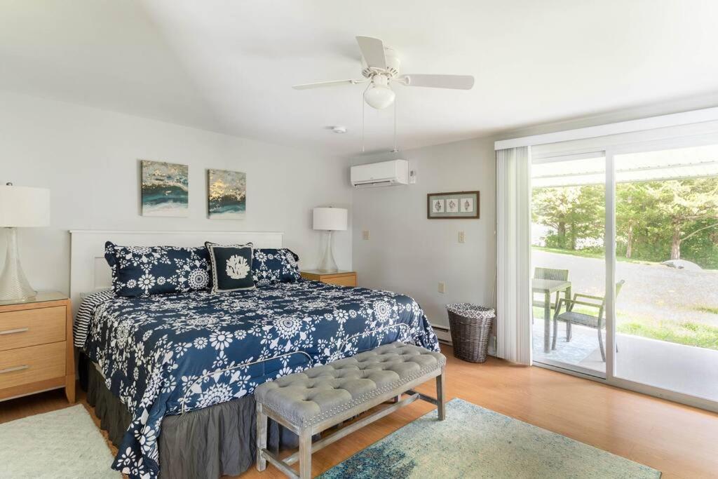 Unique Retreat With Private Patio, 4 King Beds And Bbq Villa Groton Exterior foto