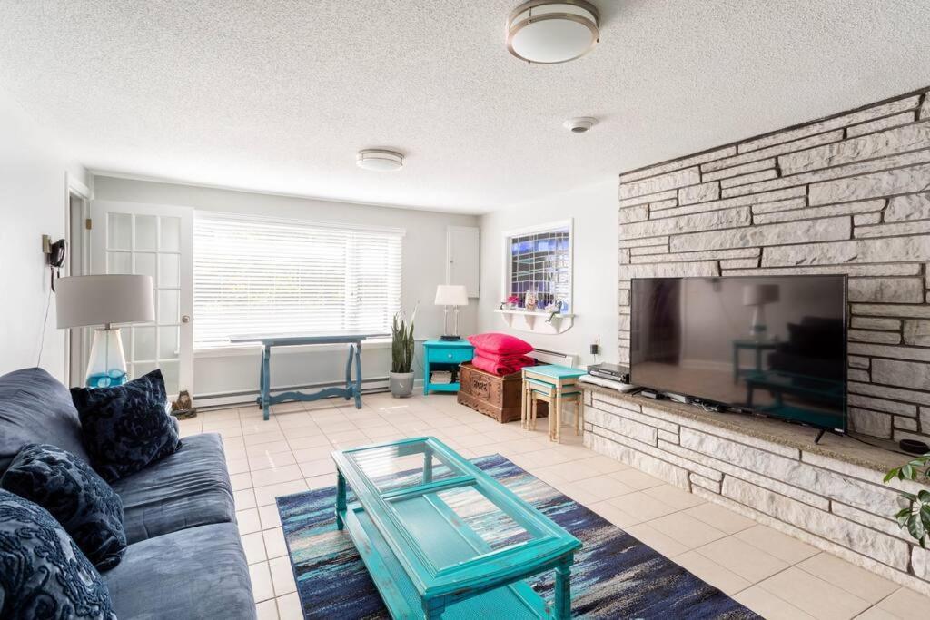 Unique Retreat With Private Patio, 4 King Beds And Bbq Villa Groton Exterior foto