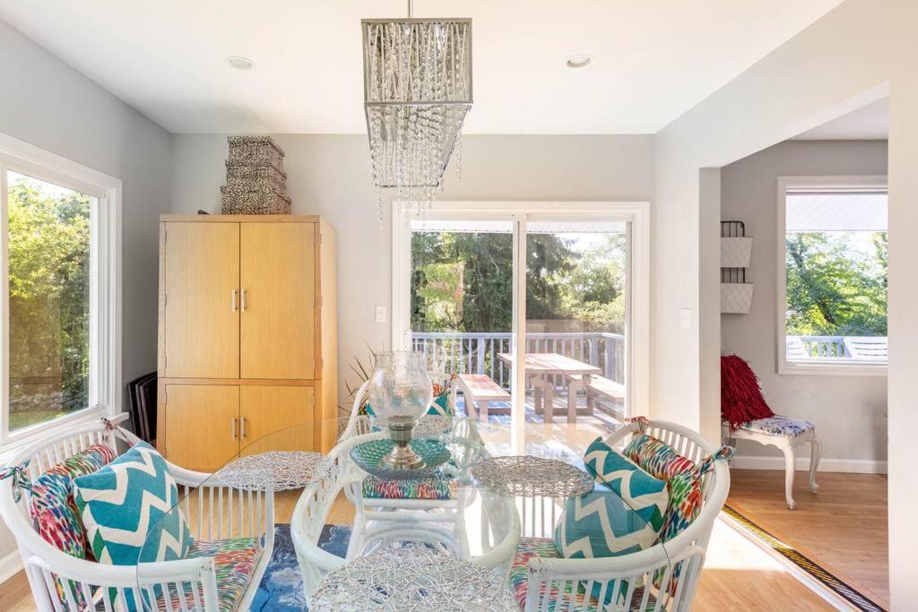 Unique Retreat With Private Patio, 4 King Beds And Bbq Villa Groton Exterior foto